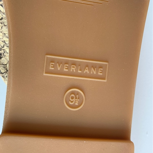 Everlane Nude Snakeskin Print Leather Crossover Sandals - Picture 5 of 10